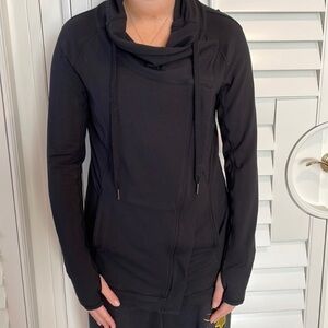 Lululemon Jacket Women 2 Black Solid Asymmetrical Full Zip Athleisure Drawstring